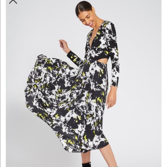 Alice + Olivia Dresses & Skirts - Temika handkerchief midi dress